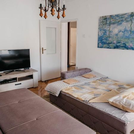 Apartment Bracovic - City Center Бар Екстер'єр фото