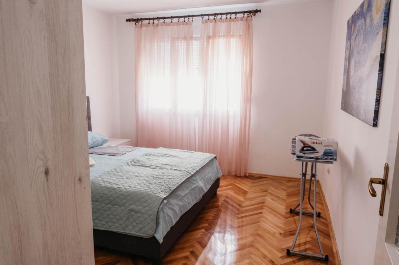 Apartment Bracovic - City Center Бар Екстер'єр фото